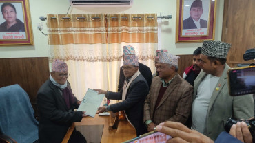 लुम्बिनीको मुख्यमन्त्रीमा एमालेका गिरी नियुक्त